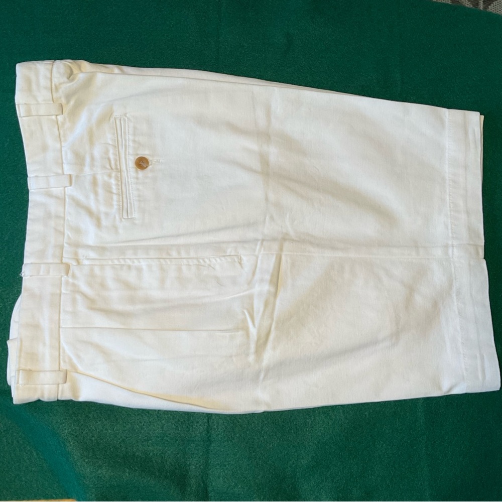 Bills Khakis cotton shorts.